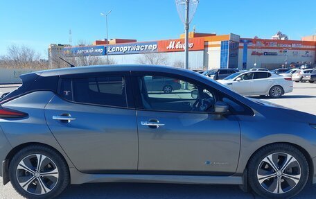 Nissan Leaf II, 2018 год, 1 999 999 рублей, 11 фотография