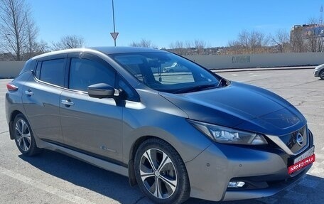 Nissan Leaf II, 2018 год, 1 999 999 рублей, 12 фотография