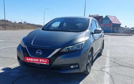 Nissan Leaf II, 2018 год, 1 999 999 рублей, 14 фотография