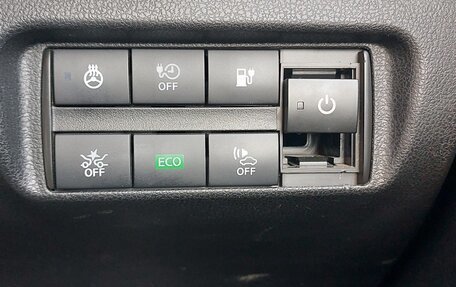 Nissan Leaf II, 2018 год, 1 999 999 рублей, 28 фотография