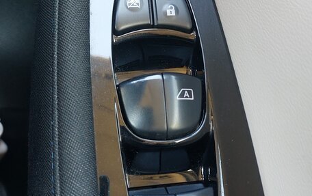 Nissan Leaf II, 2018 год, 1 999 999 рублей, 27 фотография