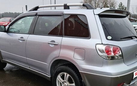 Mitsubishi Outlander III рестайлинг 3, 2004 год, 700 000 рублей, 5 фотография