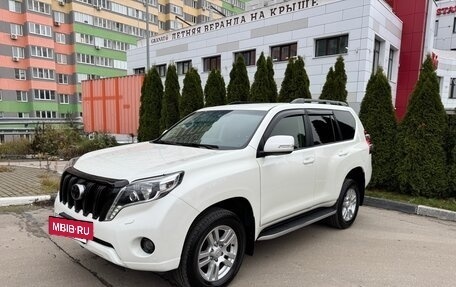 Toyota Land Cruiser Prado 150 рестайлинг 2, 2013 год, 2 600 000 рублей, 6 фотография
