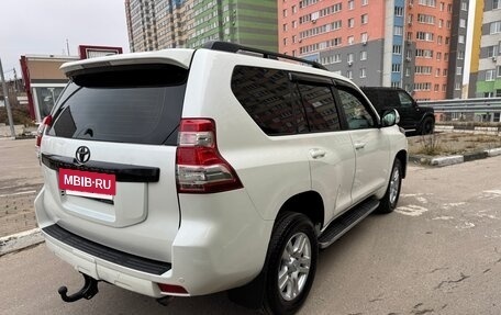 Toyota Land Cruiser Prado 150 рестайлинг 2, 2013 год, 2 600 000 рублей, 10 фотография