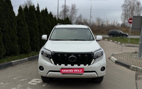 Toyota Land Cruiser Prado 150 рестайлинг 2, 2013 год, 2 600 000 рублей, 17 фотография