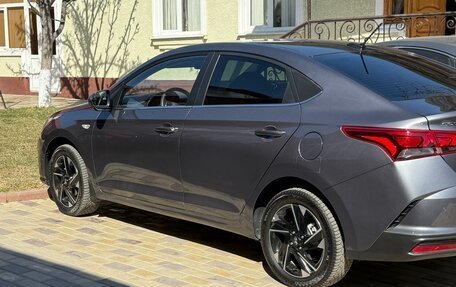 Hyundai Solaris II рестайлинг, 2022 год, 1 700 000 рублей, 6 фотография