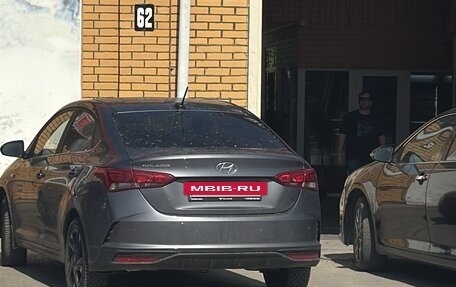 Hyundai Solaris II рестайлинг, 2022 год, 1 700 000 рублей, 2 фотография