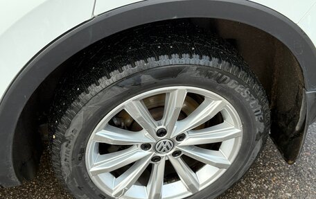 Volkswagen Tiguan II, 2017 год, 1 600 000 рублей, 12 фотография