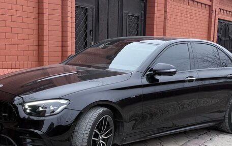 Mercedes-Benz E-Класс, 2021 год, 4 100 000 рублей, 1 фотография