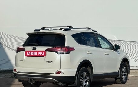 Toyota RAV4, 2017 год, 2 590 000 рублей, 9 фотография