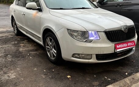 Skoda Superb III рестайлинг, 2011 год, 750 000 рублей, 2 фотография