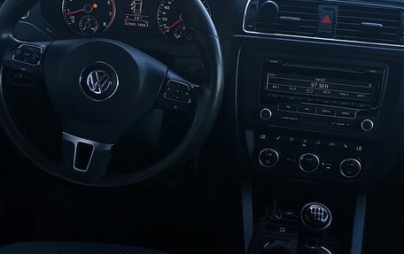 Volkswagen Jetta VI, 2012 год, 700 000 рублей, 8 фотография