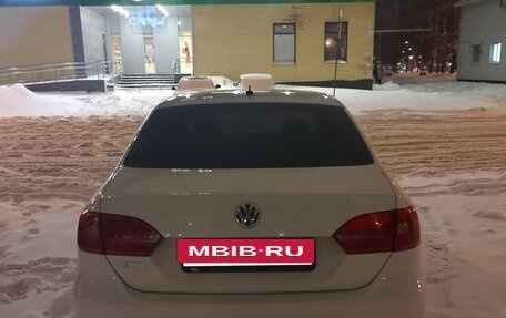 Volkswagen Jetta VI, 2012 год, 700 000 рублей, 3 фотография