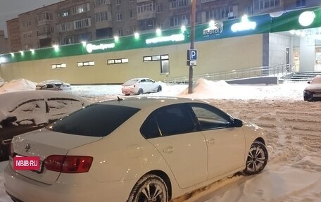 Volkswagen Jetta VI, 2012 год, 700 000 рублей, 1 фотография
