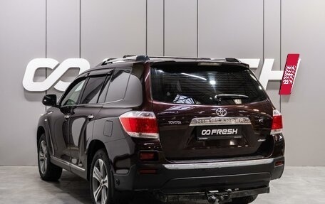 Toyota Highlander III, 2011 год, 2 159 000 рублей, 2 фотография