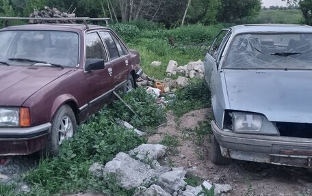 Opel Rekord E, 1982 год, 105 000 рублей, 2 фотография