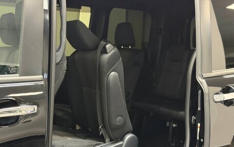 Toyota Voxy III, 2018 год, 2 360 000 рублей, 15 фотография