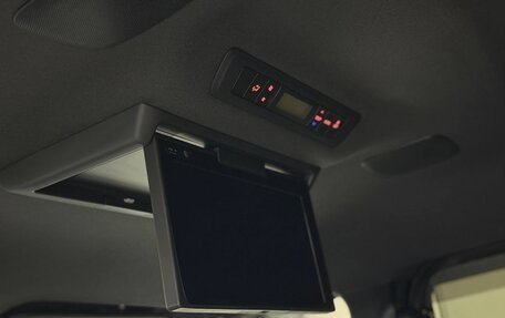 Toyota Voxy III, 2018 год, 2 360 000 рублей, 14 фотография