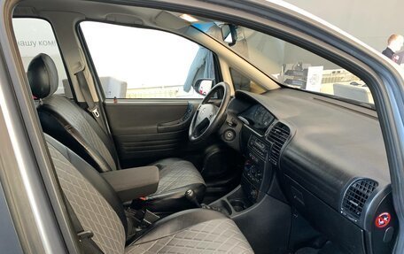 Opel Zafira A рестайлинг, 2004 год, 240 000 рублей, 9 фотография