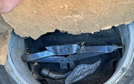 Hyundai Solaris II рестайлинг, 2011 год, 730 000 рублей, 19 фотография