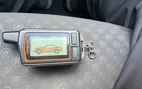 Hyundai Solaris II рестайлинг, 2011 год, 730 000 рублей, 32 фотография