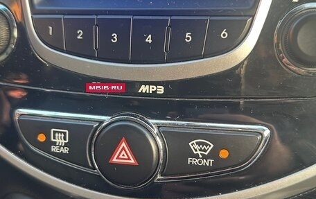 Hyundai Solaris II рестайлинг, 2011 год, 730 000 рублей, 37 фотография