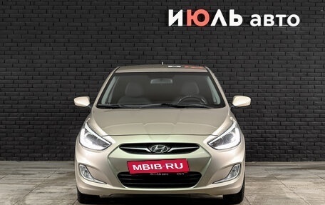 Hyundai Solaris II рестайлинг, 2013 год, 880 000 рублей, 2 фотография