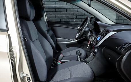 Hyundai Solaris II рестайлинг, 2013 год, 880 000 рублей, 10 фотография