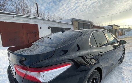 Toyota Camry, 2021 год, 3 000 000 рублей, 2 фотография