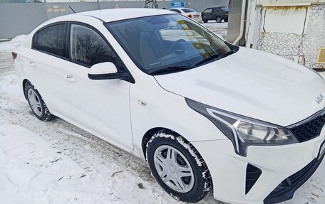 KIA Rio IV, 2021 год, 1 390 000 рублей, 3 фотография