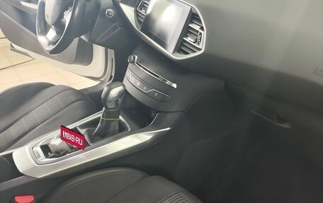 Peugeot 308 II, 2018 год, 1 350 000 рублей, 14 фотография