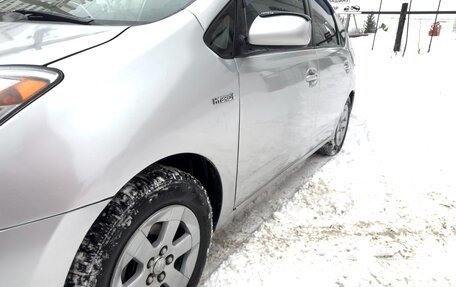 Toyota Prius, 2007 год, 680 000 рублей, 2 фотография