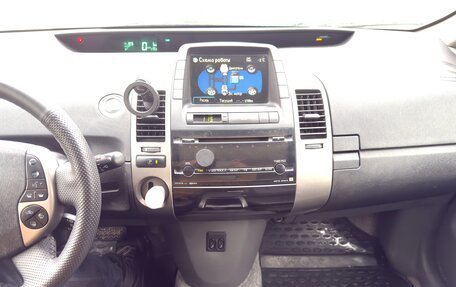 Toyota Prius, 2007 год, 680 000 рублей, 9 фотография