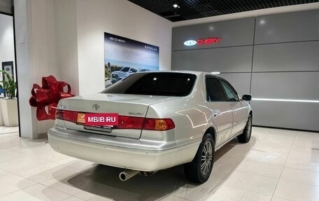 Toyota Camry, 2000 год, 550 000 рублей, 5 фотография