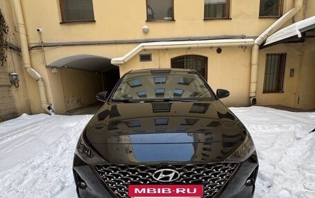 Hyundai Solaris II рестайлинг, 2021 год, 1 650 000 рублей, 2 фотография