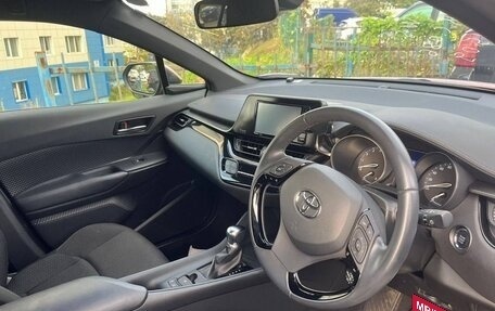 Toyota C-HR I рестайлинг, 2019 год, 1 990 000 рублей, 9 фотография