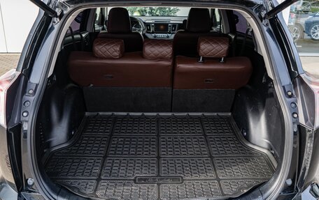 Toyota RAV4, 2015 год, 1 990 000 рублей, 15 фотография