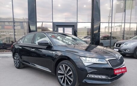 Skoda Superb III рестайлинг, 2024 год, 3 390 000 рублей, 2 фотография