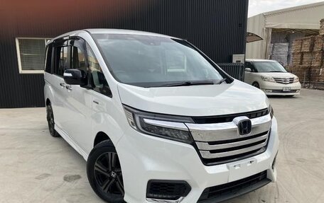 Honda Stepwgn IV, 2018 год, 1 980 000 рублей, 1 фотография