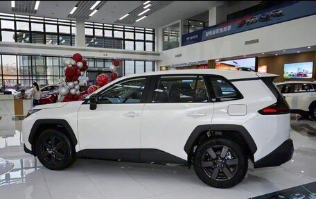 Toyota RAV4, 2026 год, 4 420 000 рублей, 3 фотография