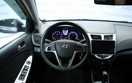Hyundai Solaris II рестайлинг, 2015 год, 1 050 000 рублей, 11 фотография