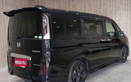 Honda Stepwgn IV, 2018 год, 1 980 000 рублей, 5 фотография