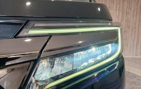 Honda Stepwgn IV, 2018 год, 1 980 000 рублей, 21 фотография