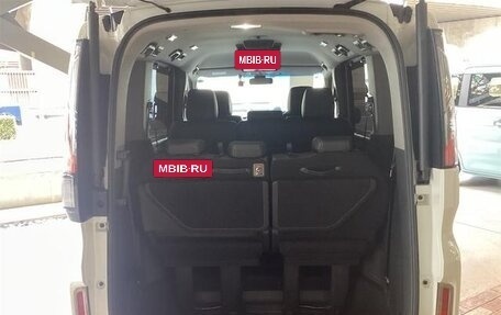 Honda Stepwgn IV, 2017 год, 1 965 000 рублей, 14 фотография