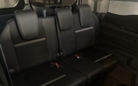 Honda Stepwgn IV, 2017 год, 1 965 000 рублей, 29 фотография