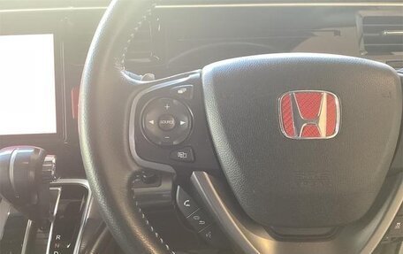 Honda Stepwgn IV, 2017 год, 1 965 000 рублей, 34 фотография