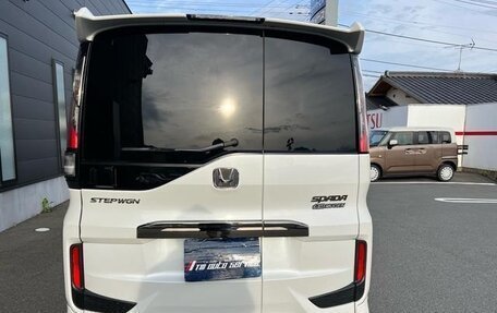 Honda Stepwgn IV, 2017 год, 1 950 000 рублей, 6 фотография