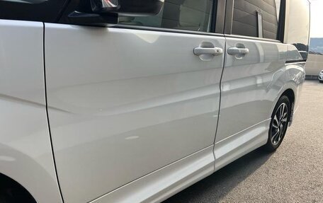 Honda Stepwgn IV, 2017 год, 1 950 000 рублей, 8 фотография