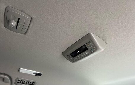 Honda Stepwgn IV, 2017 год, 1 950 000 рублей, 28 фотография