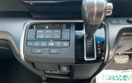 Honda Stepwgn IV, 2017 год, 1 950 000 рублей, 22 фотография